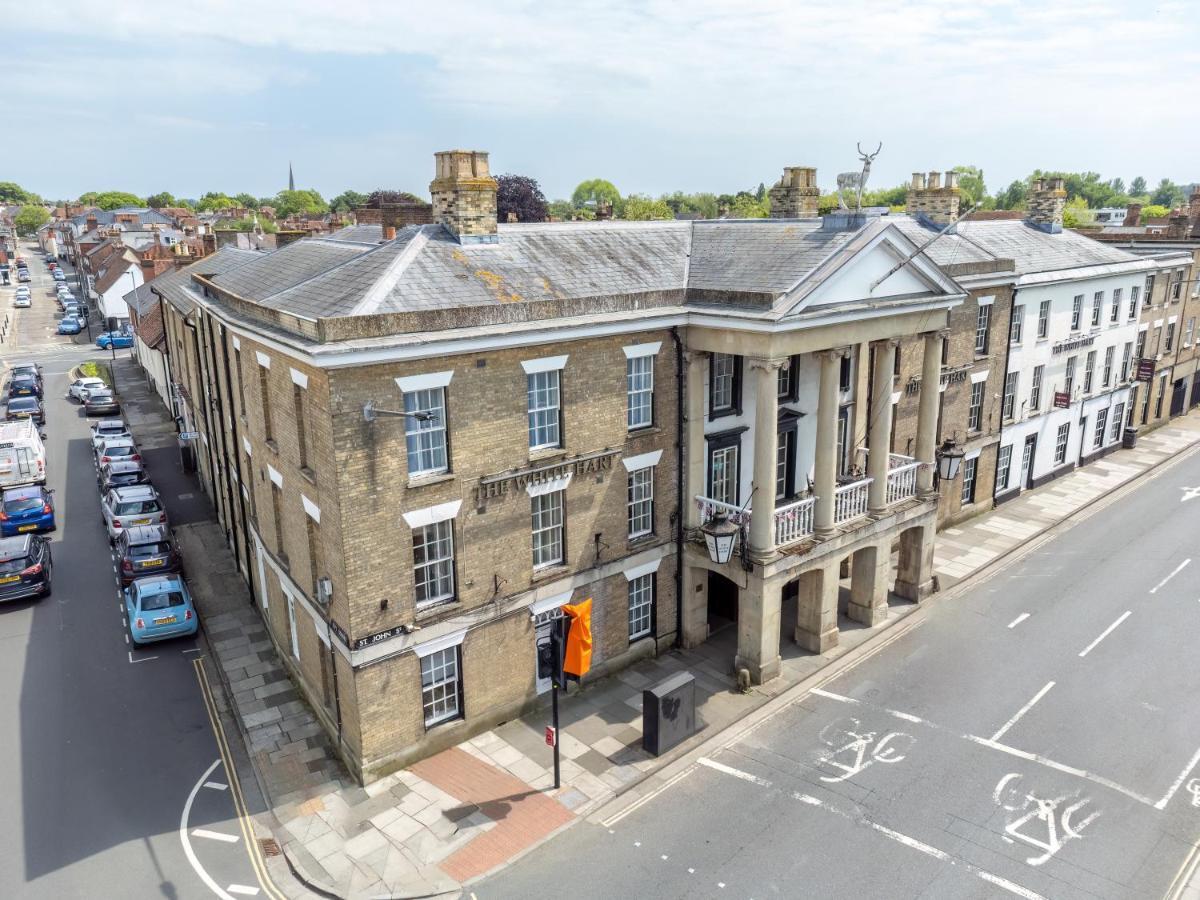 Mercure Salisbury White Hart Hotel & Apartments Bagian luar foto